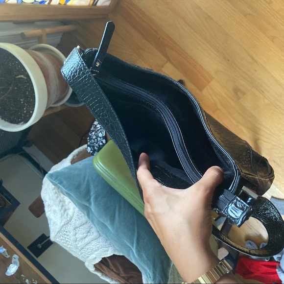 Liz & Co. Faux Crocodile Handbag - Picture 7 of 9